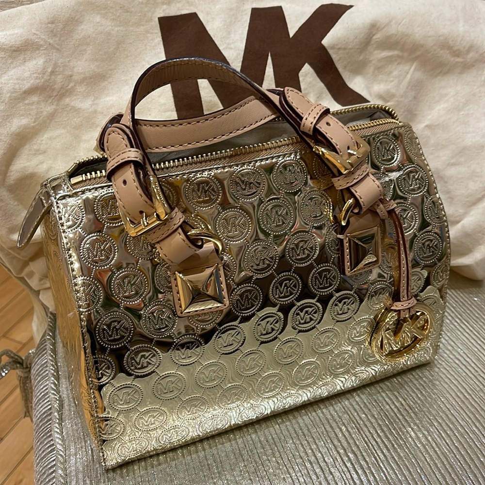 Michaels Kors sachel bag